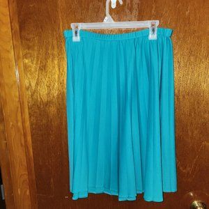 Turquoise pleated skirt